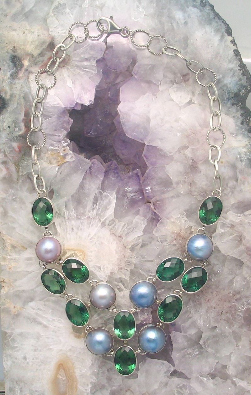 AF N-114 GQ PL  (Green Quartz and Pearl )