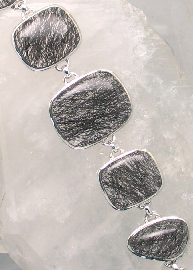 IGB BR-017 TMQ  (Tourmalinated Quartz)