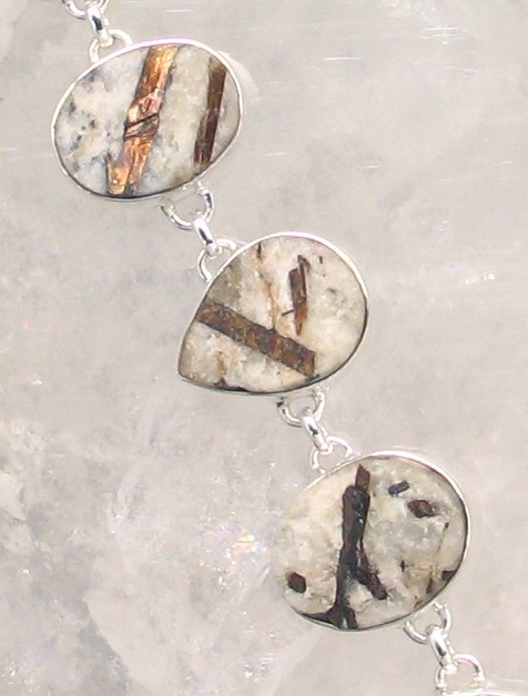 IGB BR-053 AST  (Astrophyllite)