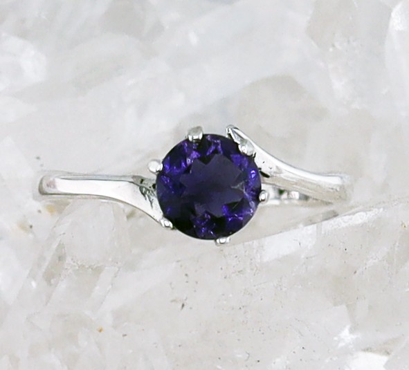 SSJ R-268 IO  (Iolite)