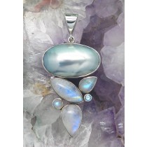 IGB P-5208 MLT  (Mabe Pearl, Rainbow Moonstone and Blue Topaz)