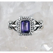 SILK R-050 IO  (Iolite)